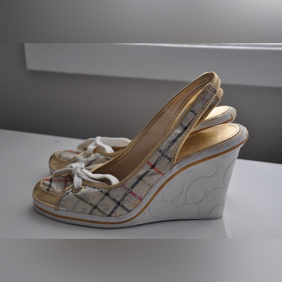 Coach platform - Picture 3 of 12